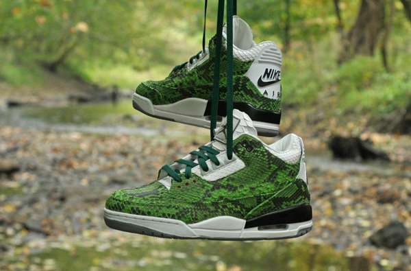 Sneaker Custom: Supreme x Louis Vuitton x Nike Air Force 1 Denim - Le Site de la Sneaker