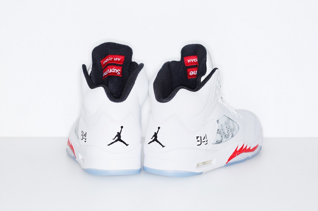 Supreme x Air Jordan 5 White - Le Site de la Sneaker