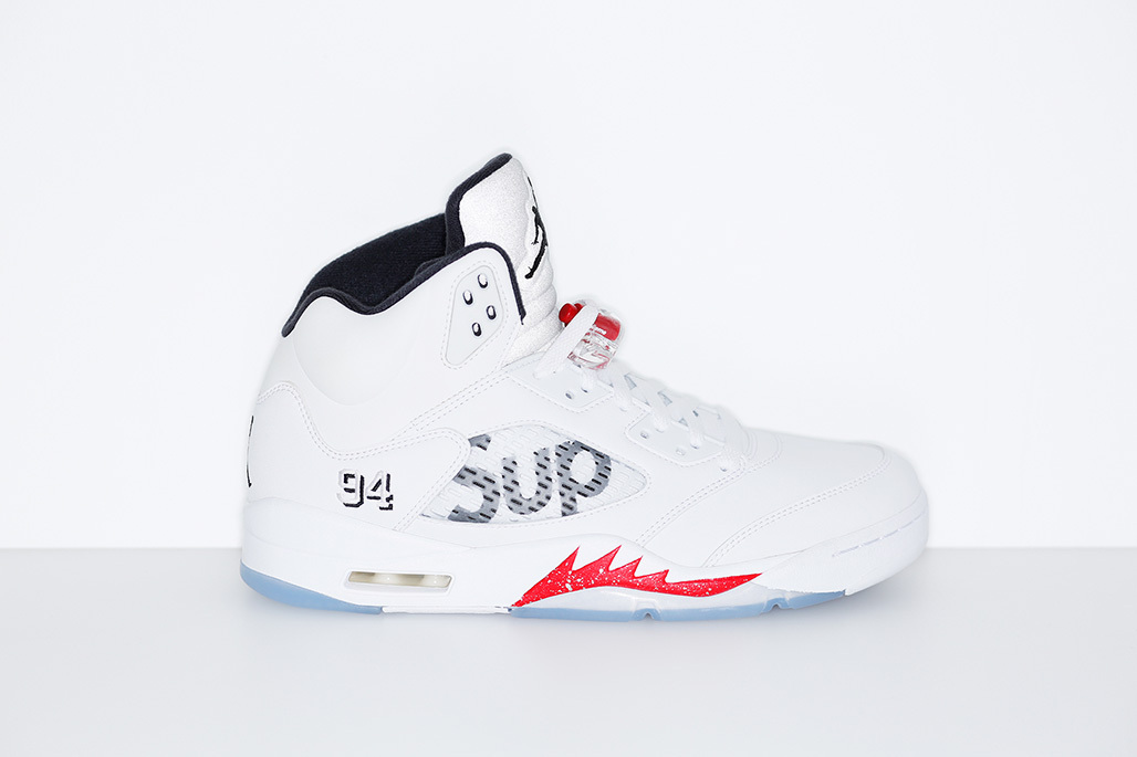 Supreme x Air Jordan 5 White - Le Site 