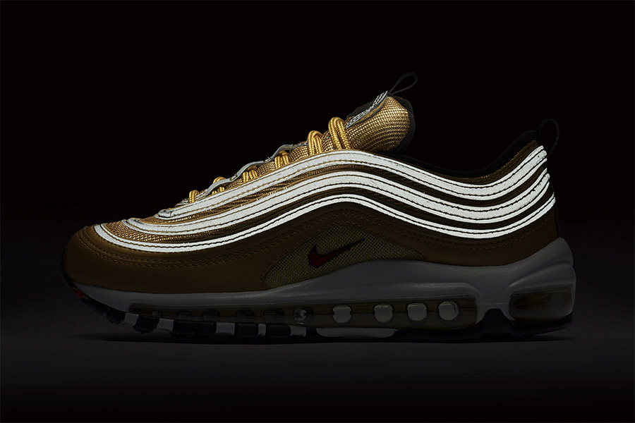 silver and gold air max 97