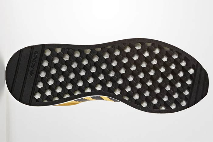 Preview: adidas Runner Boost Goldenrod - Site de la Sneaker