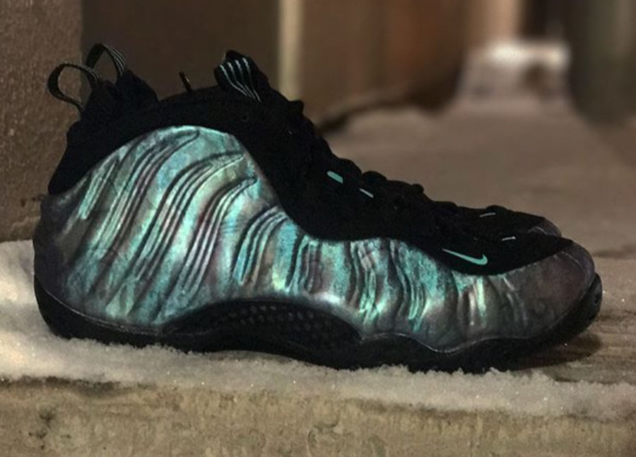Une Nike Air Foamposite One Abalone 