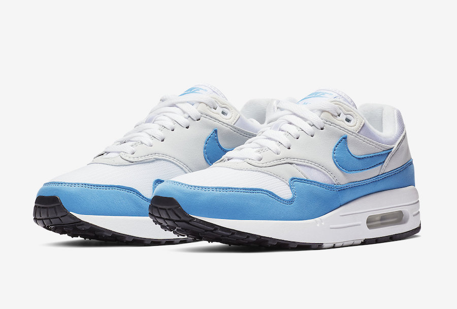 nike air baby blue and white