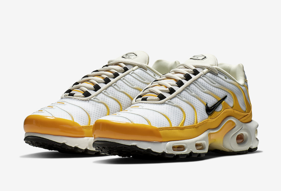 yellow black and white air max plus