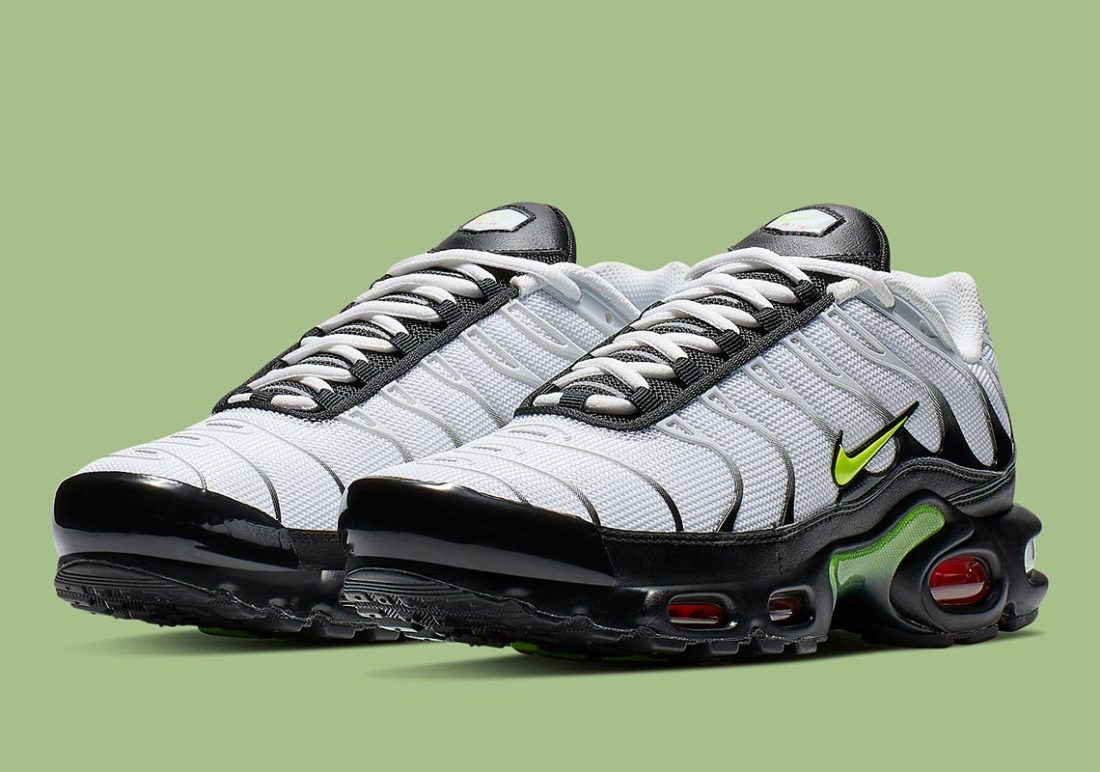 Preview: Nike Air Max Plus White Black Volt - Le Site de la Sneaker