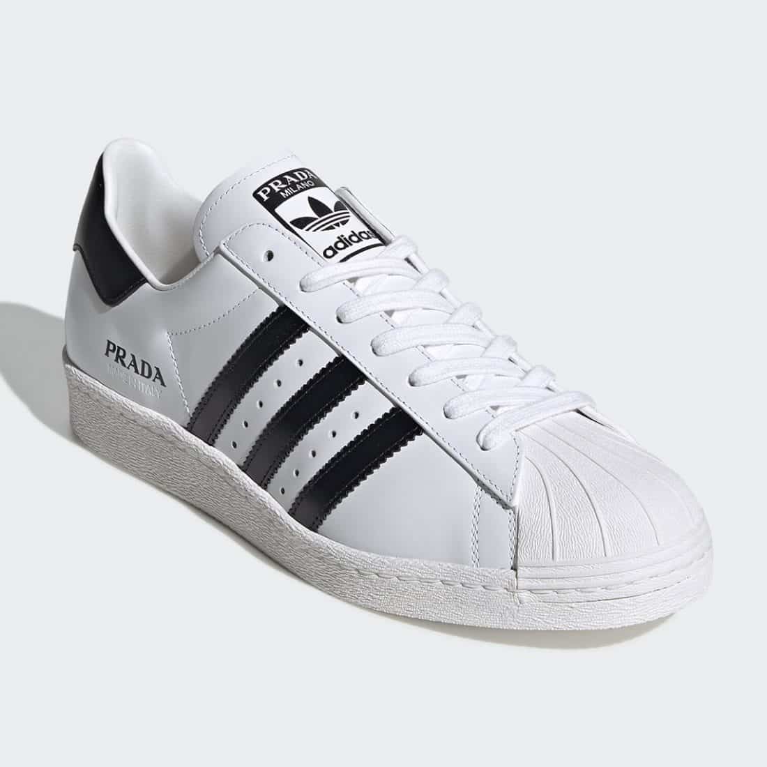 Deux Prada x adidas Superstar White \u0026 Black pour mars - Le Site de 
